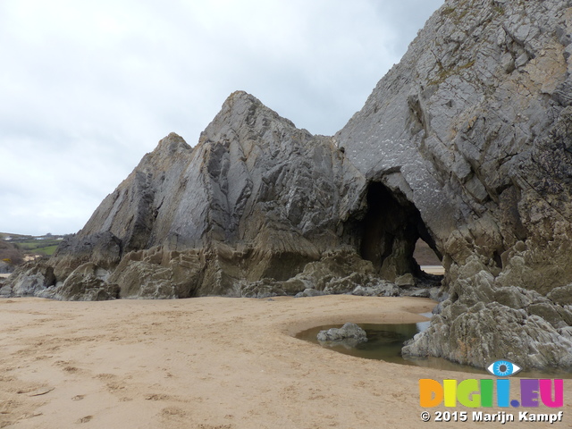 FZ012478 Three Cliffs Bay